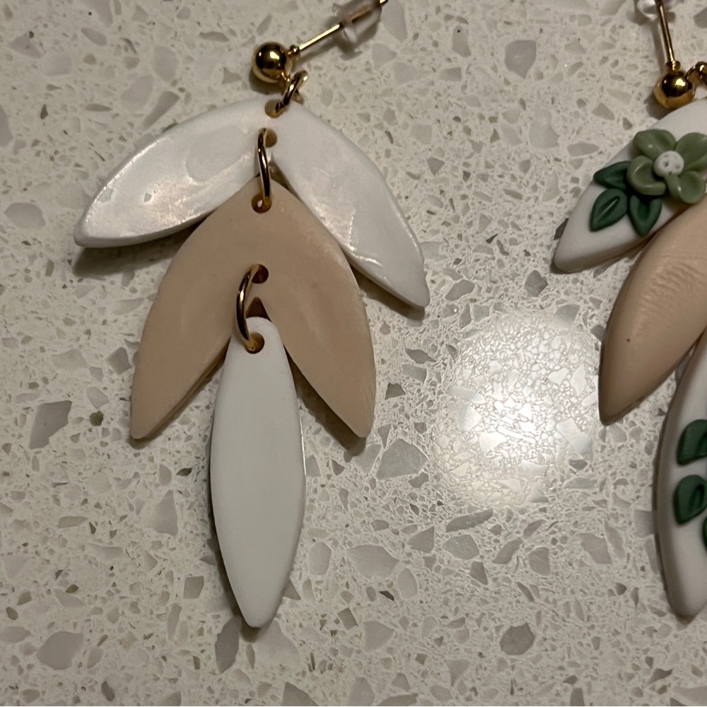 Elegant Pink and White Leaf drop‎ Earrings - Picture 4 of 10